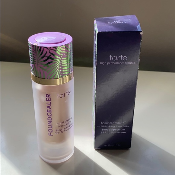 tarte Foundcealer